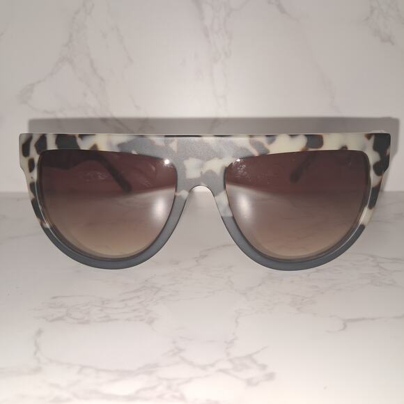 NEW Gwen Stefani L.A.M.B. Women's Matte Ivory / Tortoise Sunglasses - Picture 1 of 6
